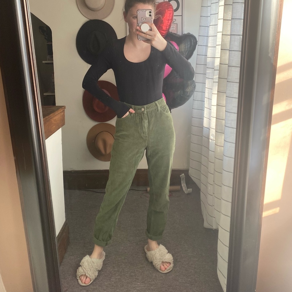 Urban Outfitter BDG Corduroy size 27